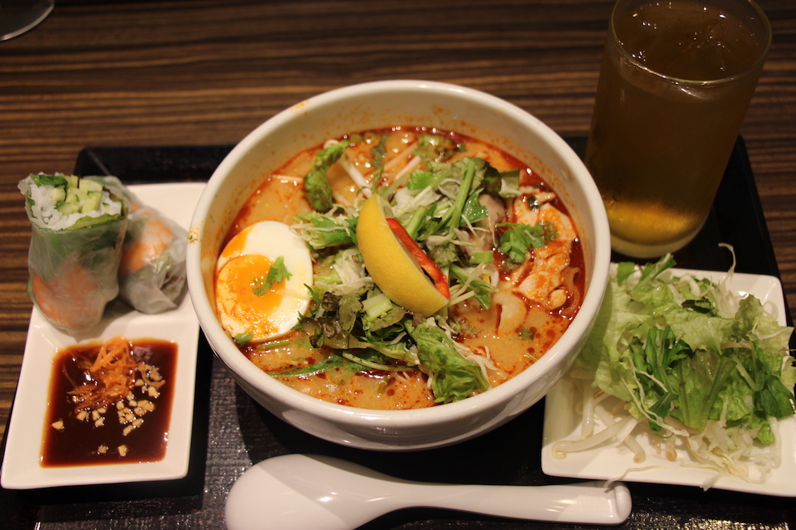 六本木 組み合わせが多すぎ ベトナムフォーランチ Pho Nam 東京ランチ スイーツ Com